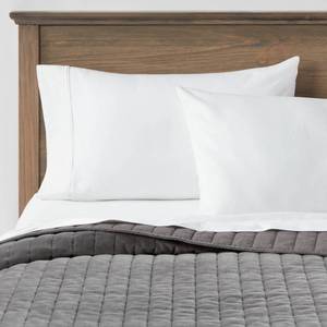 lot 1381 image: King Channel Stitch Velvet Quilt Charcoal - Threshold Cotton Backing, Year Round Comfort, Machine Washable - Retail $109