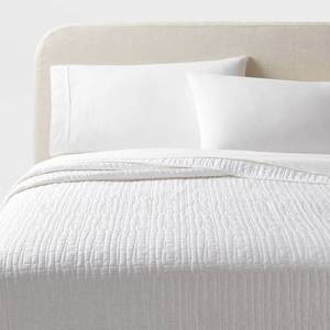 lot 1399 image: FullQueen TENCEL Quilt White - Threshold OEKO-TEX Certified, Lightweight, Cooling Comfort Coverlet - Retail $89
