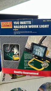 lot 50514 image: Omaha 150 Watts Halogen Work Light with Stand