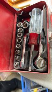 lot 50560 image: Husky Professional Socket Tool Set with Handle and Extensions