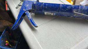 lot 50571 image: Blue Professional Caulk Gun Dispenser Tool