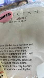lot 50595 image: Queen Size Fleece Blanket by WestPoint Stevens