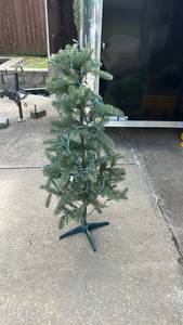 lot 50606 image: Artificial Christmas Tree with Stand and Lights