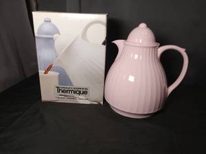 lot 4641 image: Corning Thermique Pink Thermal Server Coffee Pot 1 Quart