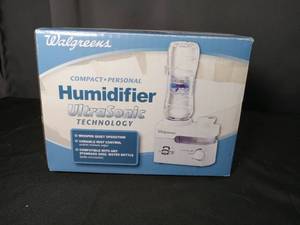 lot 4647 image: Walgreens Compact Personal Humidifier with UltraSonic Technology