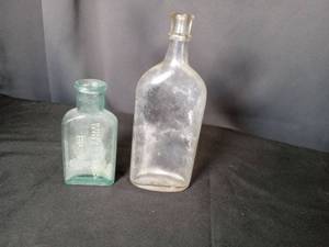lot 4666 image: Collectible Glass Bottles Set Including Medicine Bottle