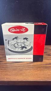 lot 40527 image: Spin-it Horse Racing Game in Box