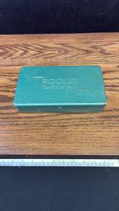 lot 40575 image: Green Metal Pocket Tackle Box