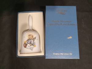 lot 3910 image: 1983 Schmid Angelic Messenger Christmas Bell
