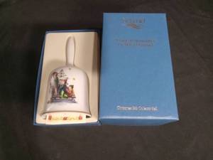 lot 3911 image: Schmid Berta Hummel Christmas Bell 1981