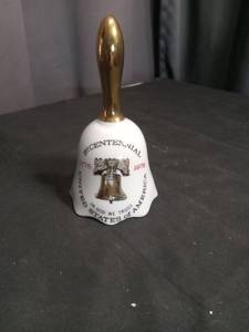 lot 3917 image: 1776-1976 US Bicentennial Commemorative Bell