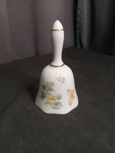lot 3918 image: Porcelain Butterfly Bell