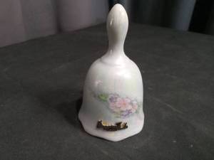 lot 3924 image: Niagara Falls Hand-Painted Porcelain Bell with Floral Design