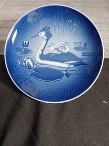 lot 3064 image: 1978 Bing & Grondahl Mothers Day Plate