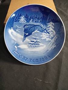 lot 3086 image: 1964 Bing & Grondahl Christmas Plate - Grantr�et
