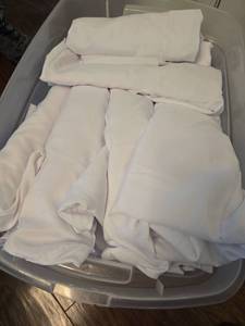 lot 5035 image: White Cotton poly blend chair cover Set in Storage Container