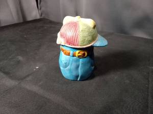 lot 4703 image: Hand-Painted Stackable Ceramic Salt and Pepper Shakers