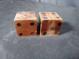 lot 4711 image: Wooden Dice Pair with Black Dots salt and pepper shaker set