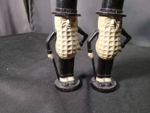 lot 4726 image: Mr. Peanut Plastic Salt and Pepper Shaker Set
