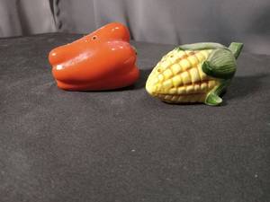 lot 4727 image: Novelty Vegetable Salt and Pepper Shakers Set