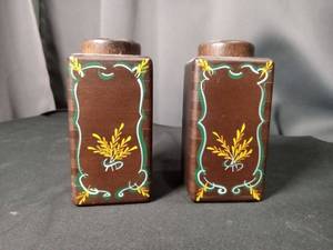 lot 4741 image: Woodpecker Hand Painted Salt and Pepper Shakers