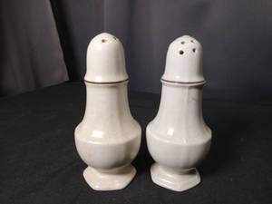 lot 4746 image: White Ceramic Salt and Pepper Shaker Set with Red Trim