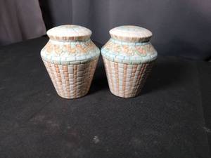 lot 4747 image: Ceramic Salt and Pepper Shakers with Basket Weave Pattern