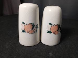 lot 4767 image: White Ceramic Salt and Pepper Shakers with Fruit Design