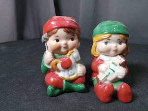 lot 4768 image: Christmas Children Salt and Pepper Shakers Set