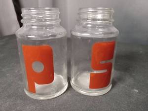 lot 4783 image: Salt and Pepper Shaker Set with Orange Letters