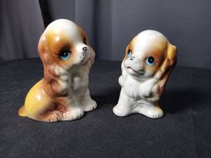 lot 4812 image: Japanese Ceramic Puppy Dog Salt and Pepper Shakers Set