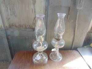 lot 4390 image: Pair of Oil Lamps