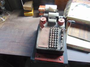 lot 4393 image: Metal Manual Cash Register