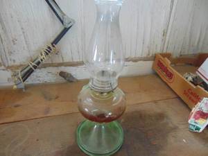 lot 4420 image: Vintage Oil Lamp