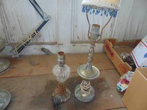 lot 4424 image: Table Lamp Selection