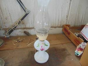 lot 4426 image: Electrified Lamp