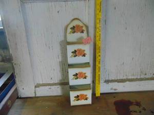 lot 4436 image: Metal - Hanging LetterBill Holder