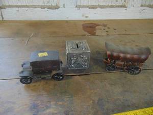 lot 4439 image: 3 Coin Banks - 2 cast - 1 with Key