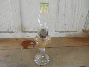 lot 4446 image: Oil Lamp