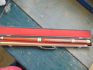 lot 4473 image: Pool Cue in Case