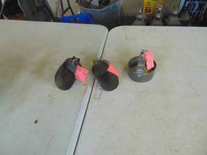 lot 4482 image: Small Metal Scoops