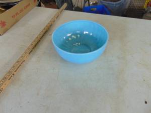 lot 4483 image: 8-10 Blue Bowl