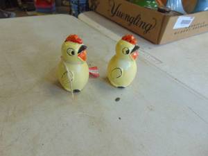 lot 4500 image: Pair of Chick - Salt and Pepper Shakers