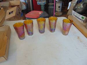 lot 4522 image: 4 Carnival Glass Tumblers