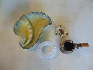 lot 4524 image: Ashtray selection