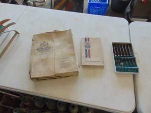 lot 4543 image: Sheffield Cutlery-STeak Knife Sets