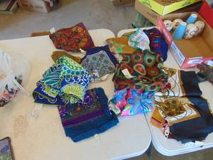 lot 4553 image: Selection of Ladies Scarves
