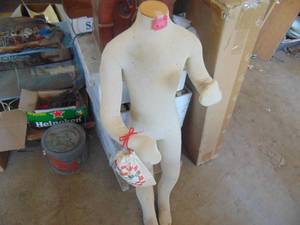 lot 4596 image: Childs Size Mannequin