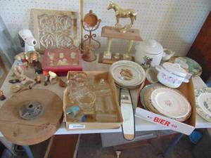 lot 4599 image: Contents of TableTop