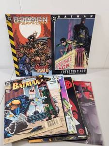 lot 157 image: DC Batman Comic Book Collection Mixed Issues and Series